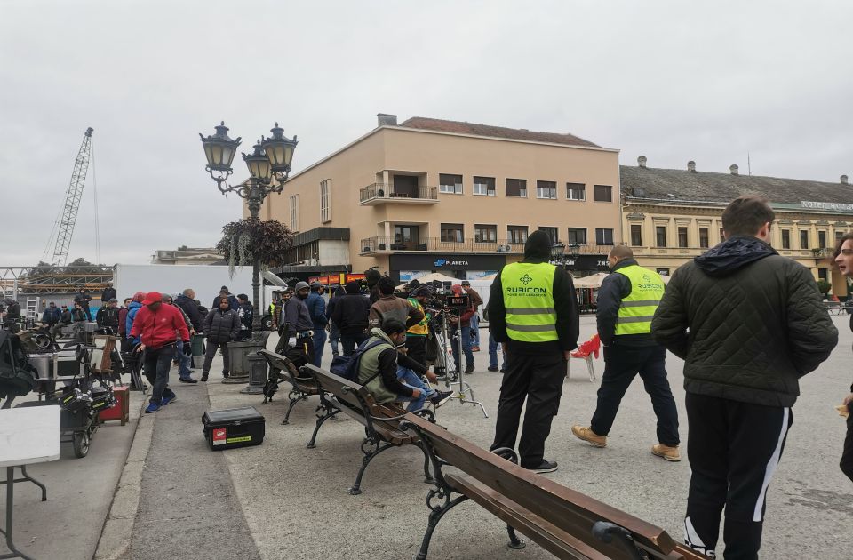 Indiai sorozatot forgatnak, lezárták Újvidék főterét