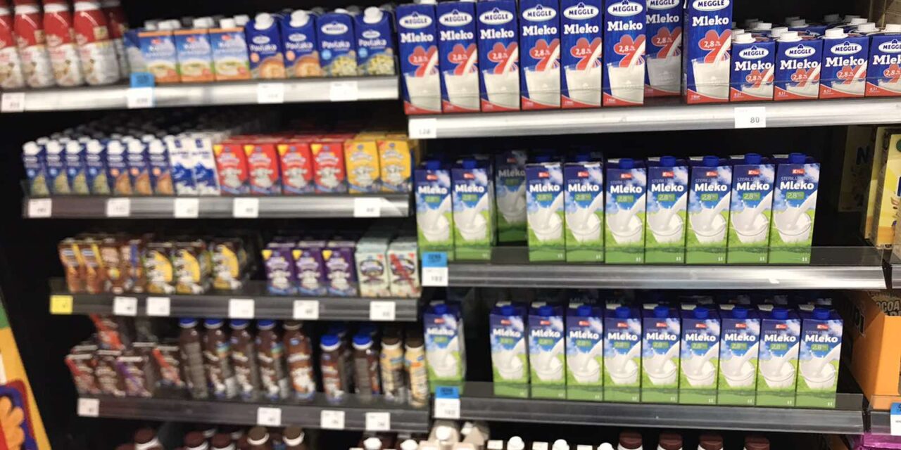 A külföldi tejtermékekre kirótt adó visszavonását kéri Szerbiától az EU