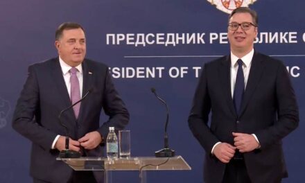 Dodik gratulált Vučićnak, amiért Szerbiát a térség vezető országává változtatta