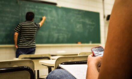 Módosul az oktatási törvény: Csökken az osztályok létszáma, gyorsabb lesz a fegyelmi eljárás