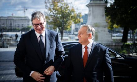Vučić és Orbán is meglátogatja Ficót