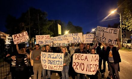 Szülők és tanárok tiltakoznak az újvidéki József Attila iskolánál