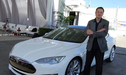 Elon Musk szerint a mesterséges intelligencia óriási veszélyt jelent a civilizációra