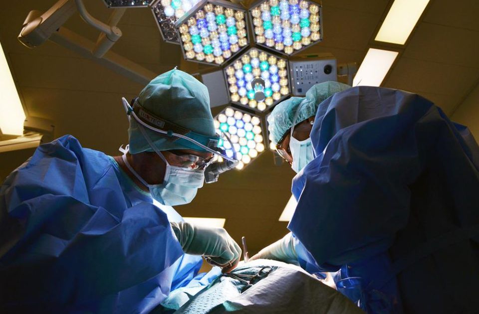 Egységesítik a várólistákat – a cél, hogy a betegek ne várjanak tíz évet egy műtétre