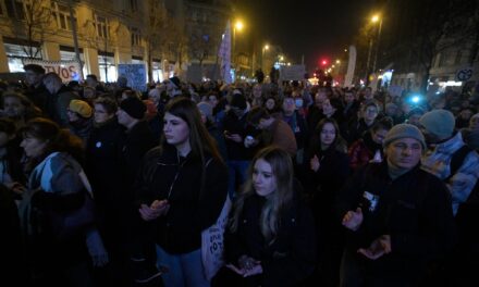 Újabb tüntetés volt a tanárokért Budapesten