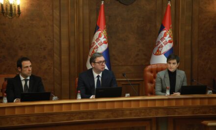 Vučić azt kérte a kormánytagoktól, hogy még keményebben dolgozzanak