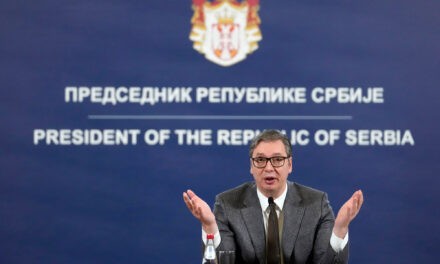 Vučić népi mozgalmat alapít