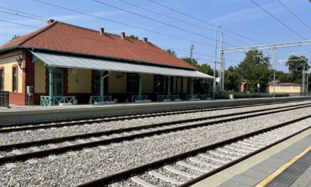 <span class="entry-title-primary">Lázár: Háromóránként jár majd a vonat Szegedre és vissza</span> <span class="entry-subtitle">Egyes szerb-magyar határátkelők hosszabb nyitvatartással működnek majd a jövőben</span>