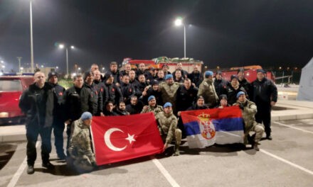 3 embert mentett meg a szerb mentőcsapat