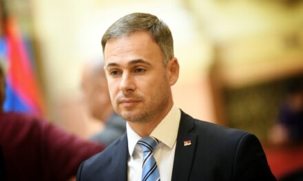 Miroslav Aleksićot megválasztották Szerbia Népi Mozgalma elnökévé