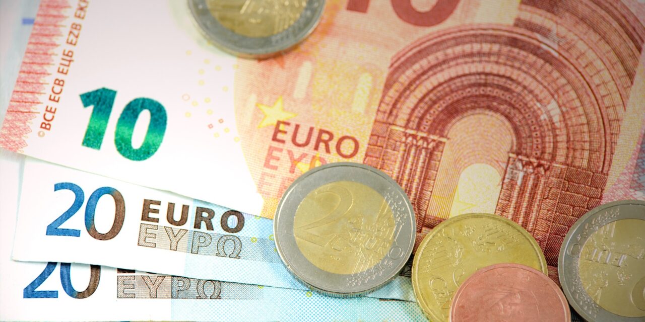 Muszáj bevezetni az eurót Magyarországon