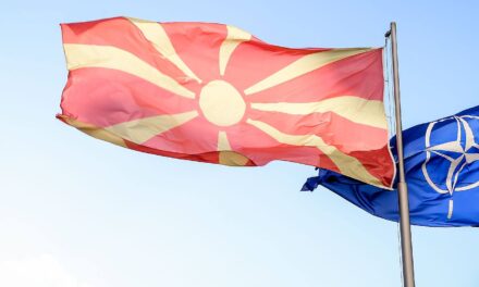 NATO: Észak-Macedónia állandó és nagyon cinikus hibrid támadás alatt áll