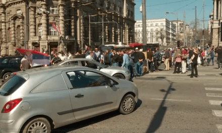 Szélsőjobbos ellenzékiek tüntettek Belgrádban és Nagybecskereken