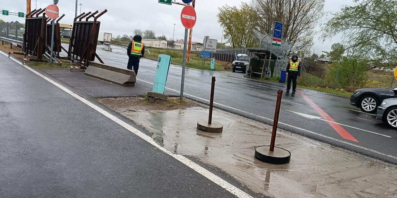 Egy órát állt az átkelés, most megindult a forgalom a határátkelőhelyeken