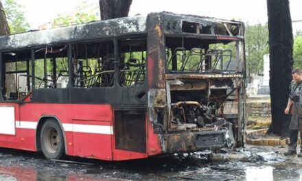 Teljesen kiégett egy városi busz Szabadkán (Fotók)