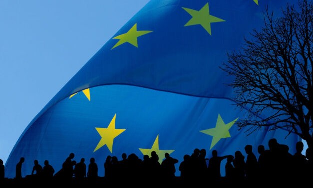 Az EU elkezdi a csatlakozási tárgyalást Ukrajnával és Moldovával