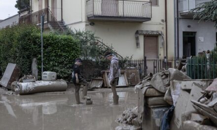 Már 14 halálos áldozata van az áradásoknak