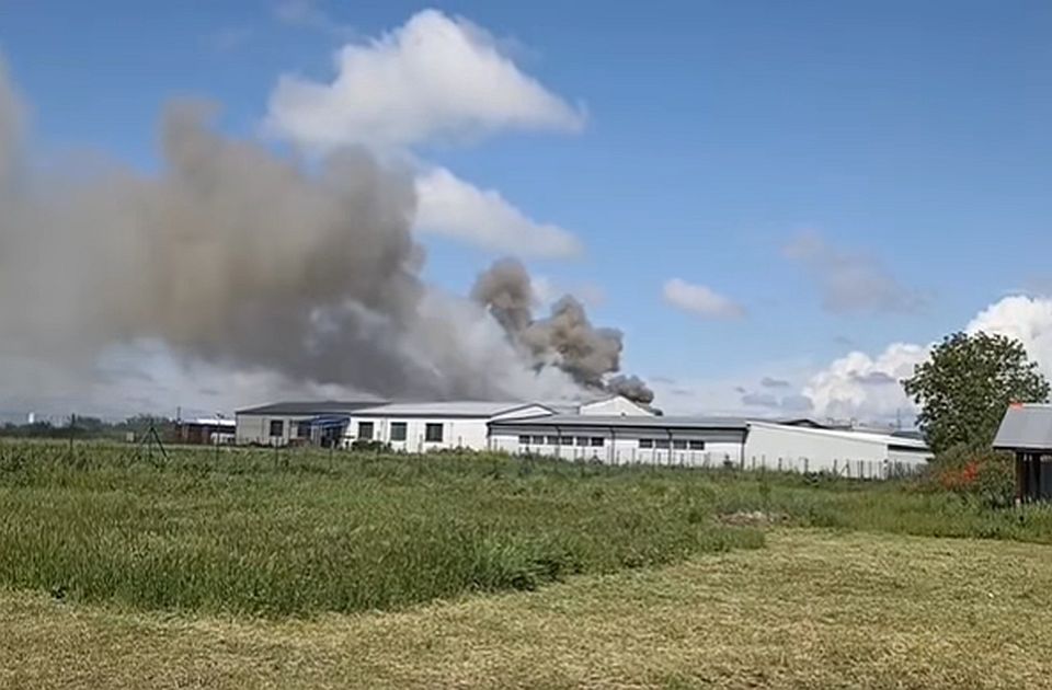 Robbanás és tűz a rumai fafeldolgozó gyárban