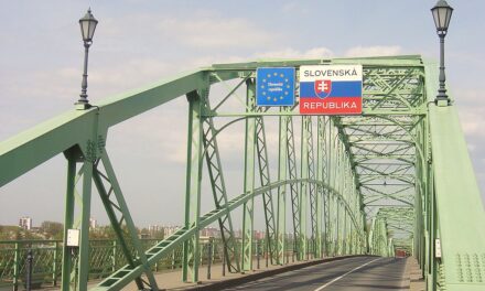 Pozsony ismét meghosszabbította az ideiglenes határellenőrzést a szlovák-magyar határon
