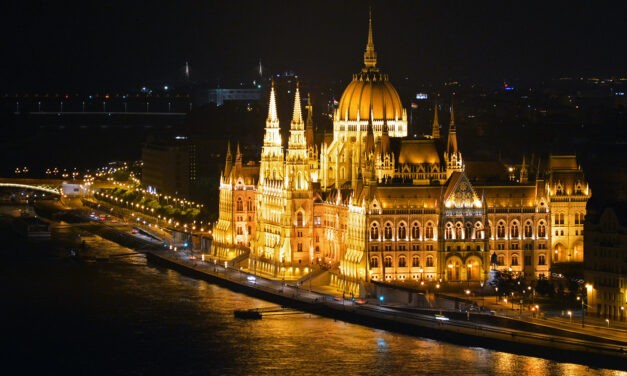 Megkezdődött az árvízi védekezés Budapesten