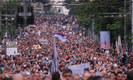 Belgrádban hetedik alkalommal tartották meg az erőszakellenes tüntetést – VIDEÓVAL