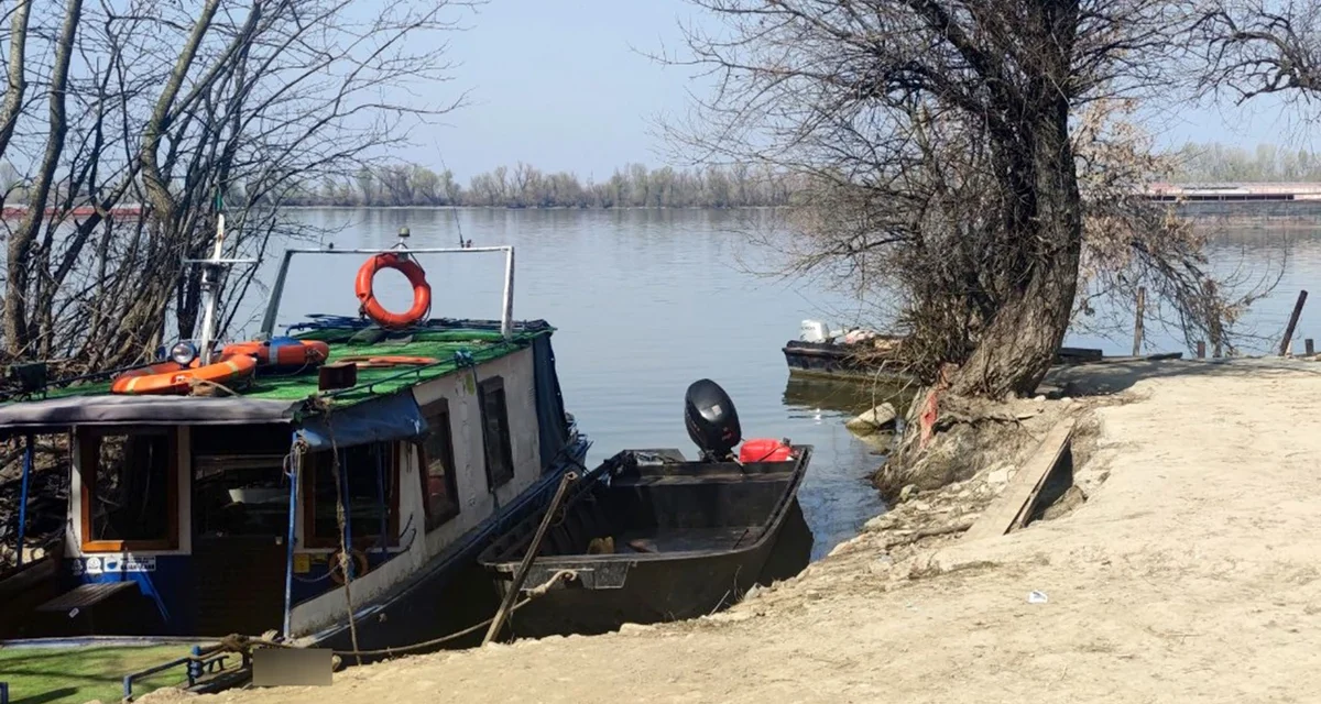 Holttestet találtak Adán a Tiszában