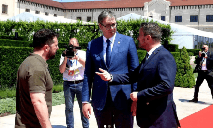 Vučić négyszemközt találkozik Zelenszkij ukrán elnökkel