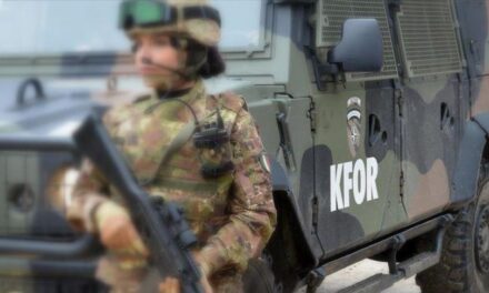 London több száz katonával erősíti a KFOR-t