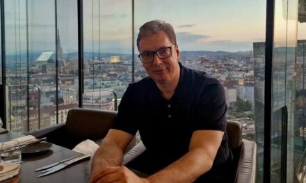 Vučić Bécsből: Dačić barátom meghívott vacsorára, aztán meggondolta magát