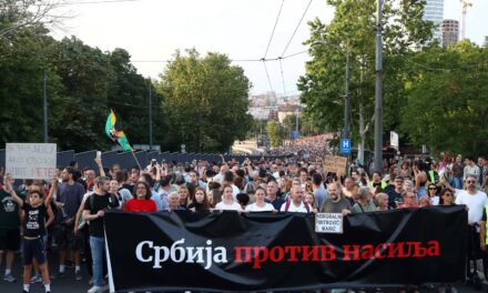 A tüntetésszervező pártok együtt, három blokkban indulnának