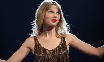 Minden idők legsikeresebb női előadója lett Taylor Swift