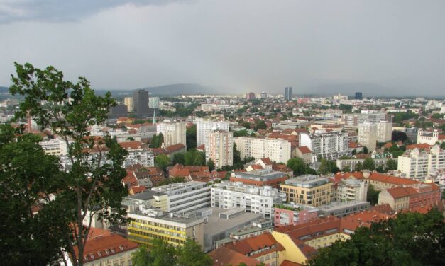 Szlovéniában több tízezren maradtak áram nélkül a szélviharral kísért heves esőzés után
