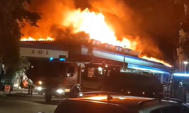 Egy 15 éves fiút gyanúsítanak, hogy felgyújtotta a bori vasútállomás tetőszerkezetét