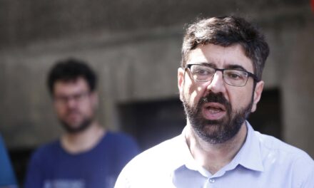 Lazović: Meg kell szabadulnunk a Szerb Haladó Párttól, ha erőszak nélküli országot szeretnénk