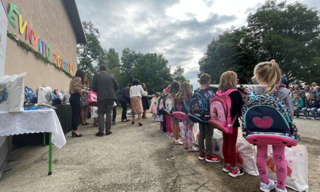 Csaknem ezerháromszáz magyar elsős indul iskolába pénteken