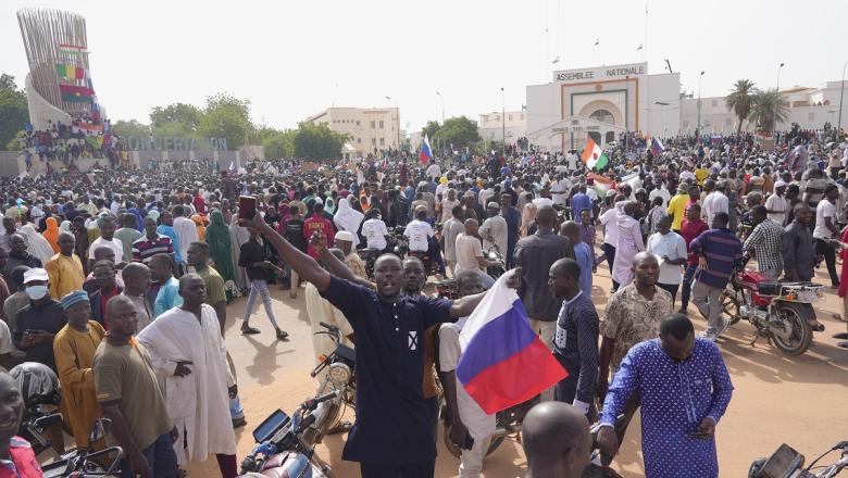 A puccsisták lezárták Niger légterét