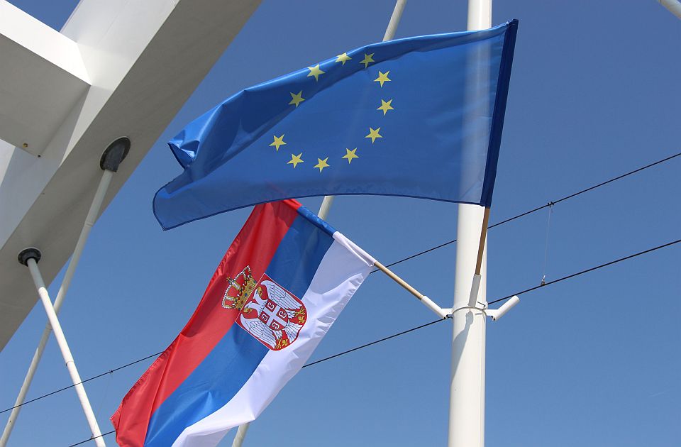 Borell: Csak Szerbia nem hangolta össze megszorításait az EU-val