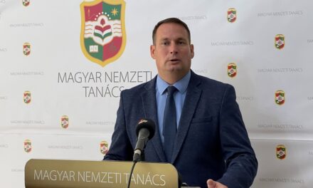 A Magyar Nemzeti Tanács elnöke telefonon kéri a polgárokat, szavazzanak a hatosra