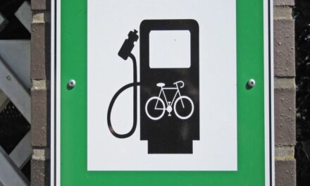 Nincs érdeklődő az elektromos kerékpárok töltőinek felszerelésére