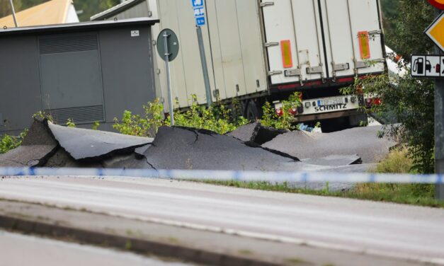 Földcsuszamlás miatt összeomlott egy autópálya Svédországban