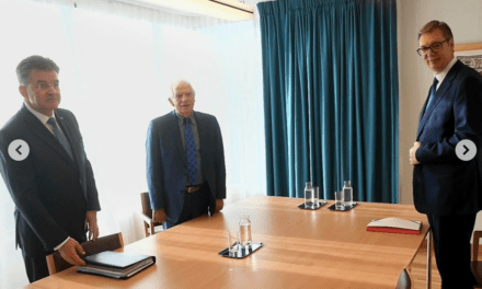 A szerb elnök Borrellel és Lajčákkal tárgyalt Brüsszelben