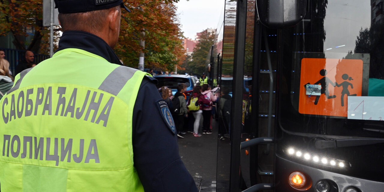Tíz buszsofőrről derült ki, hogy ittas állapotban vitte volna kirándulni a gyerekeket