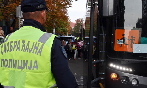 Tíz buszsofőrről derült ki, hogy ittas állapotban vitte volna kirándulni a gyerekeket