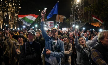 „Ismét elűztük a diktátort Budapestről”