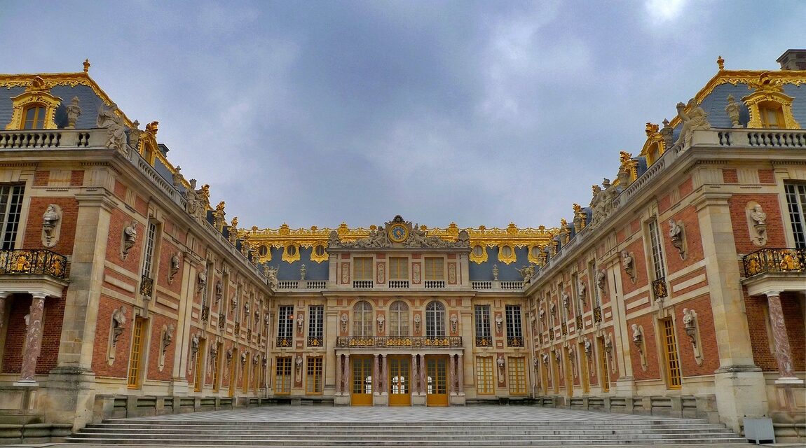 A Louvre után bombariadó volt Versailles-ban is