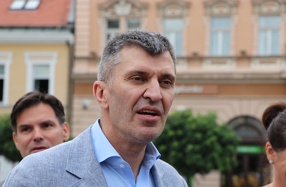Kirúgással fenyegeti a sztrájkoló postásokat Zoran Đorđević vezérigazgató