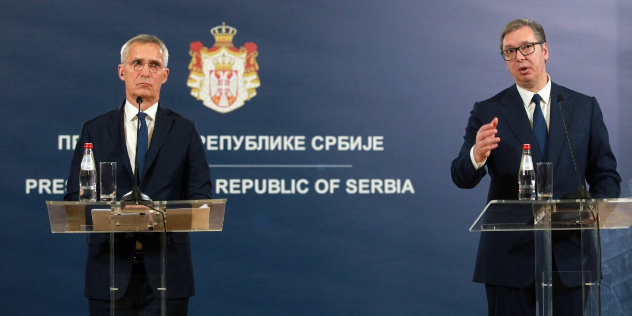 Vučić Stoltenbergnek: Mi döntjük el, hová vezényeljük a hadsereget, a Nyugatot meg csak Banjska érdekli