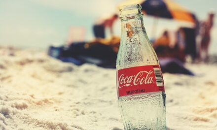 Egyes horvátországi boltok minden Coca Cola terméket kivonnak a forgalomból a mérgezések miatt
