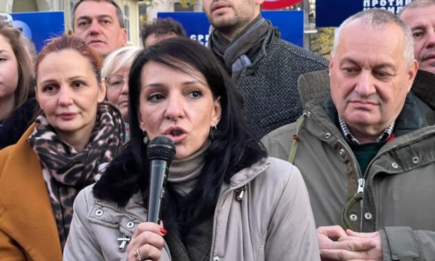 Tepić: Nem fogunk csalódást okozni a választóinknak, újabb tiltakozásokra hívjuk a polgárokat