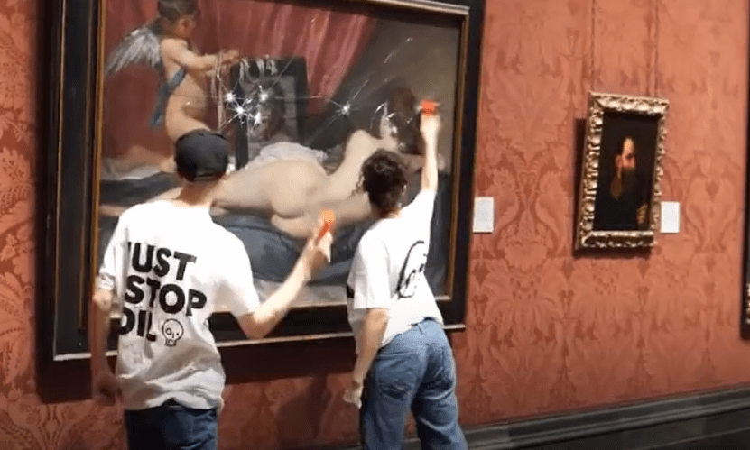 Ismét nagy értékű festményt rongáltak meg a magukat környezetvédőnek nevező vandálok (Videóval)
